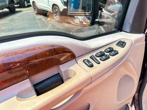 Used 2004 Ford F250 King Ranch AWD/4WD image 48