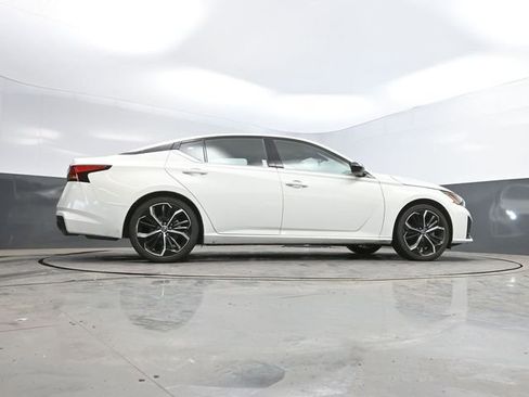 Used 2025 Nissan Altima 2.5 SR image 47