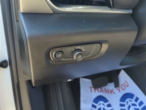 Certified 2022 Chevrolet Traverse LT image 34