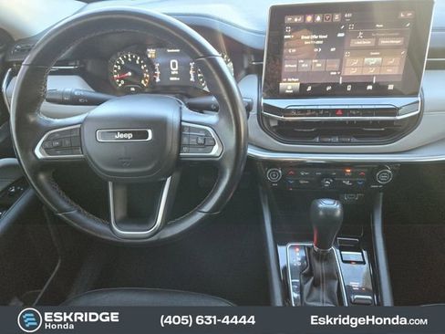 Used 2022 Jeep Compass Limited image 28