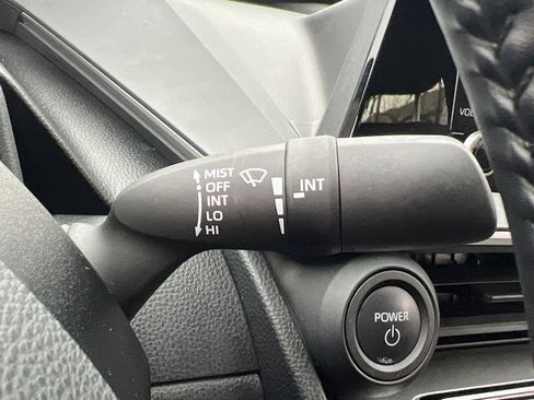 Used 2024 Toyota Prius LE image 28