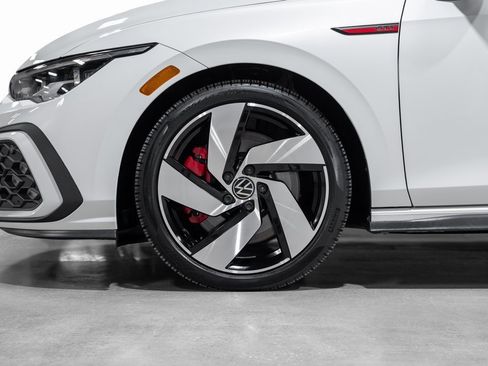 Used 2022 Volkswagen GTI SE image 30