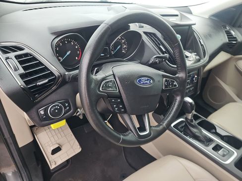 Used 2017 Ford Escape Titanium image 14