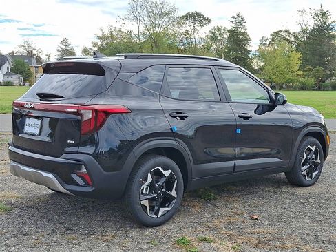 New 2026 Kia Seltos S image 4