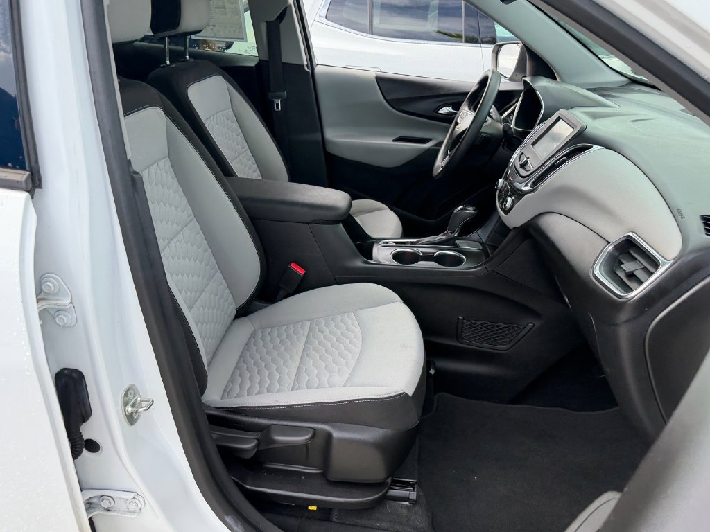 Certified 2018 Chevrolet Equinox LS FWD image 16