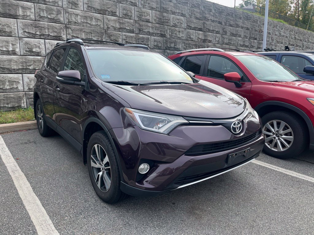 Used 2016 Toyota RAV4 XLE AWD/4WD image 2
