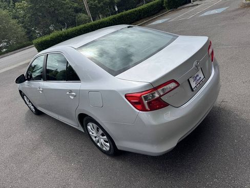 Used 2013 Toyota Camry LE FWD image 10