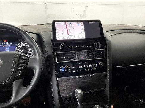 Used 2024 Nissan Armada Platinum w/ Captain's Chairs Package image 6