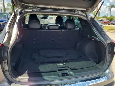 Used 2020 Nissan Rogue Sport SL w/ Premium Package FWD image 7