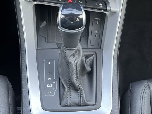 Used 2024 Audi Q3 2.0T Premium image 9