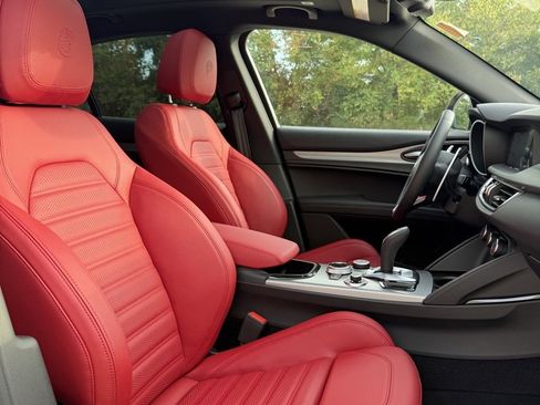 New 2025 Alfa Romeo Stelvio Sprint w/ Veloce Package image 10