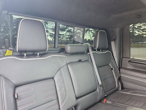 Used 2024 GMC Sierra 2500 AT4X image 12