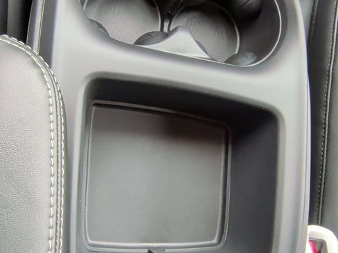 New 2026 Chrysler Pacifica Select w/ S Appearance Package FWD image 34