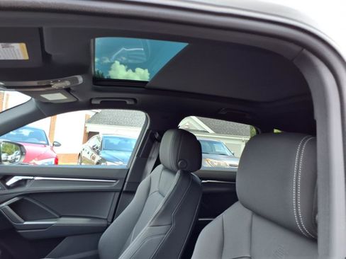 New 2025 Audi Q3 2.0T Premium image 11