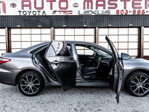 Used 2017 Toyota Camry XSE image 21
