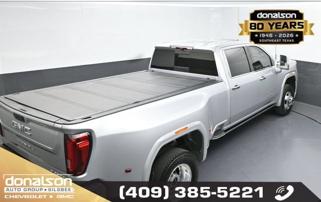 Used 2022 GMC Sierra 3500 Denali w/ Denali Ultimate Package AWD/4WD image 21