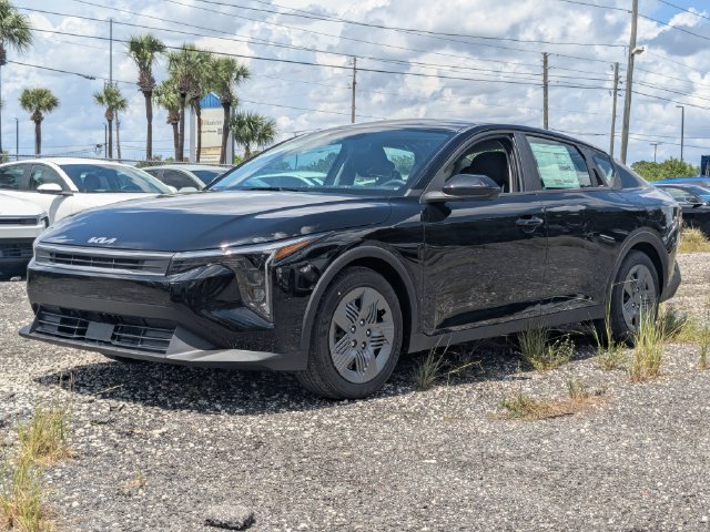 New 2026 Kia K4 FWD image 2