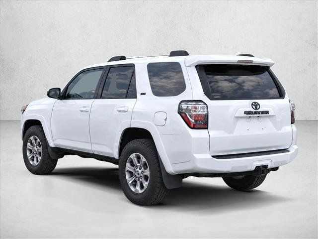Used 2019 Toyota 4Runner SR5 AWD/4WD image 5