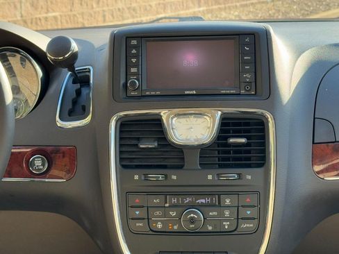 Used 2012 Chrysler Town & Country Touring-L w/ Entertainment Group #2 image 15