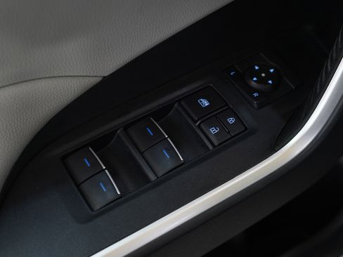 Used 2022 Toyota RAV4 XLE Premium image 22