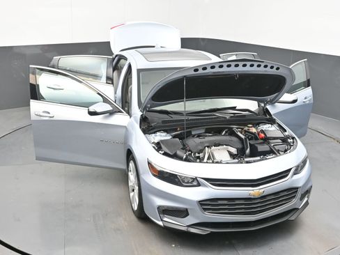Used 2017 Chevrolet Malibu Premier w/ Premier Sun and Wheel Package image 38