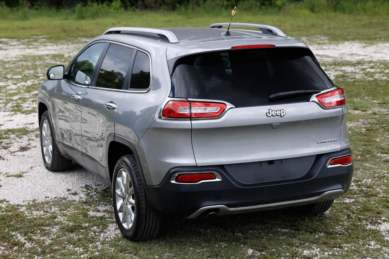 Used 2016 Jeep Cherokee Limited FWD image 5