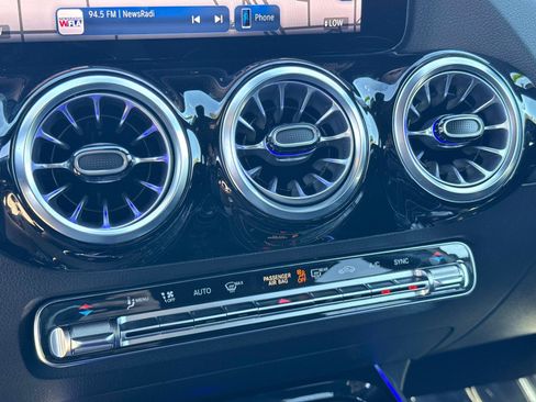 Certified 2025 Mercedes-Benz GLA 250 image 21