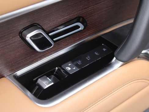 Used 2023 Land Rover Range Rover SE image 30