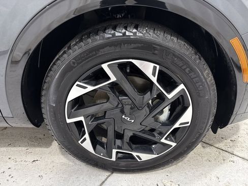 Certified 2025 Kia Sportage SX FWD image 34