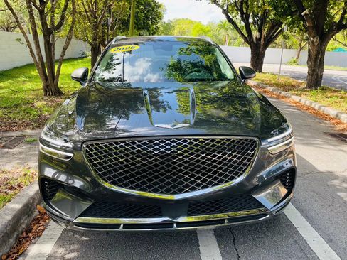 Used 2025 Genesis GV70 2.5T image 8