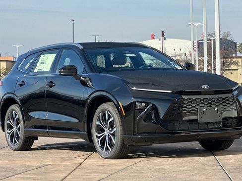 New 2026 Toyota Crown Signia XLE image 2