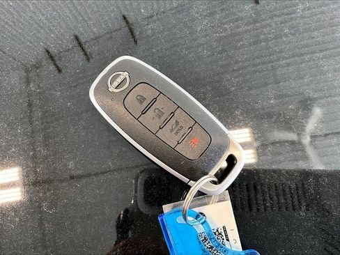 Used 2024 Nissan Sentra SV image 30