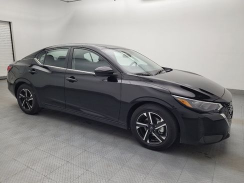 Used 2025 Nissan Sentra SV FWD image 11