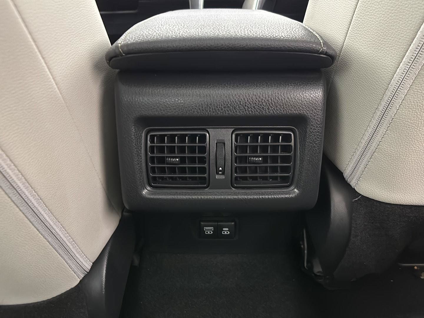 Used 2026 Toyota Camry XLE w/ Premium Plus Package FWD image 19