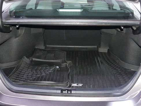 Used 2022 Toyota Camry SE w/ Cold Weather Package FWD image 9
