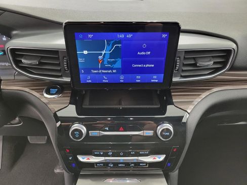 Used 2023 Ford Explorer Limited w/ Equipment Group 301A image 7