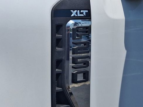 Used 2025 Ford F250 XLT AWD/4WD image 6
