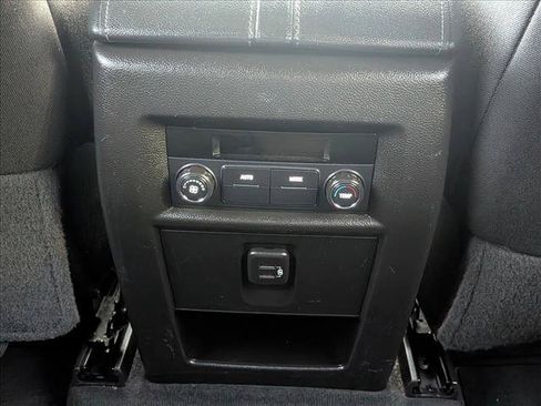Used 2022 Chevrolet Traverse LT AWD/4WD image 18