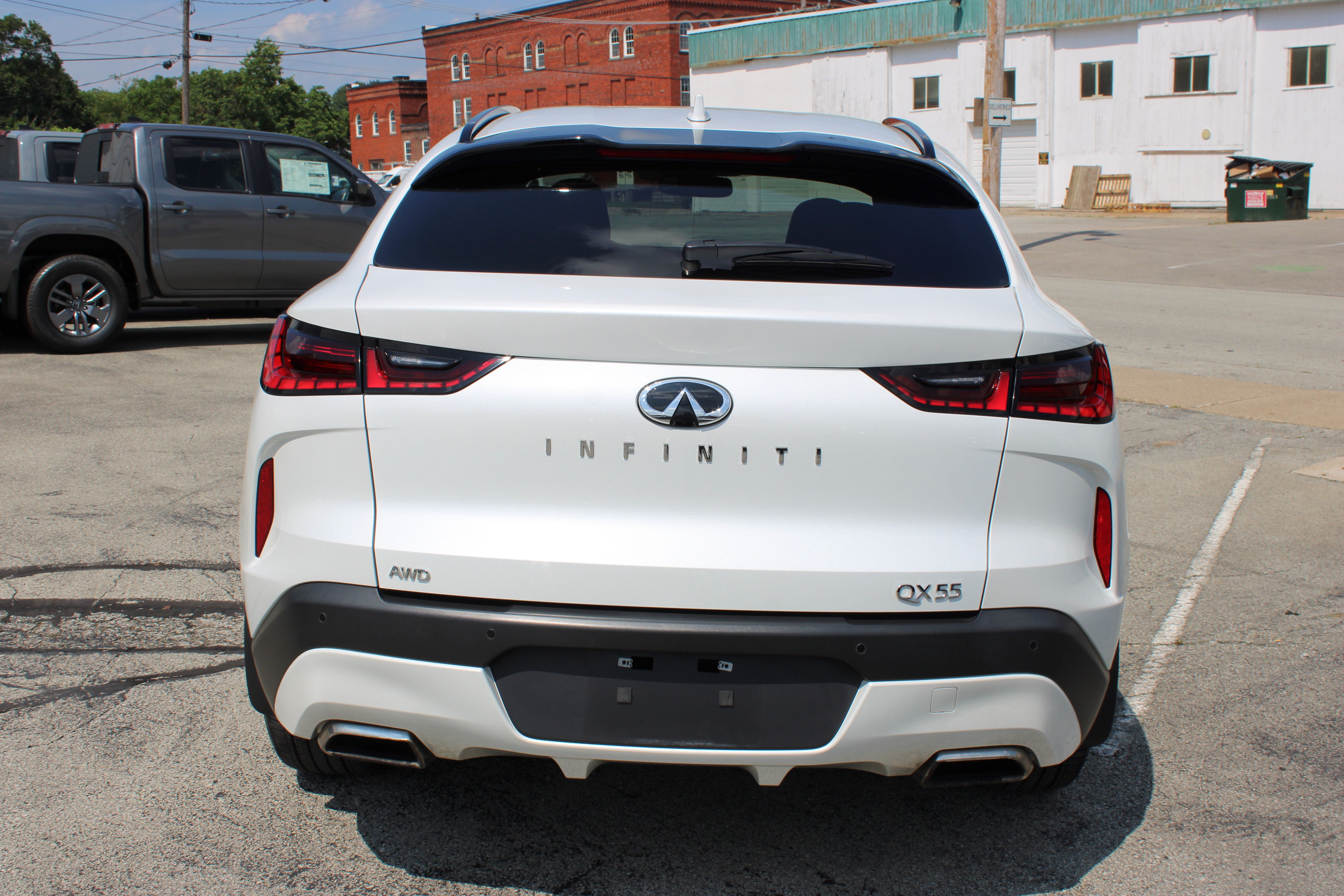 Used 2023 INFINITI QX55 Sensory w/ Lighting Package AWD/4WD image 4