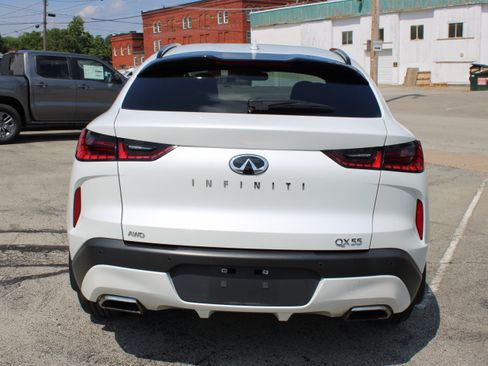 Used 2023 INFINITI QX55 Sensory w/ Lighting Package AWD/4WD image 4