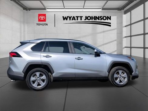 Used 2025 Toyota RAV4 XLE image 5