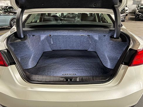 Used 2017 Nissan Maxima SR w/ Midnight Edition image 16