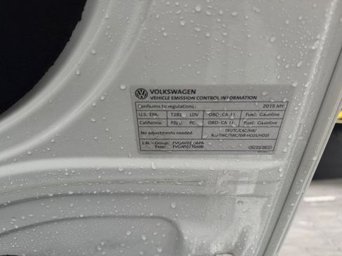 Used 2015 Volkswagen Golf SE w/ Lighting Package image 24