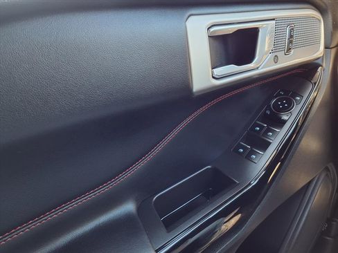 Used 2023 Ford Explorer ST-Line w/ Class IV Trailer Tow Package image 21