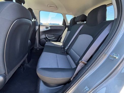 Used 2025 Kia Soul LX w/ LX Technology Package FWD image 23