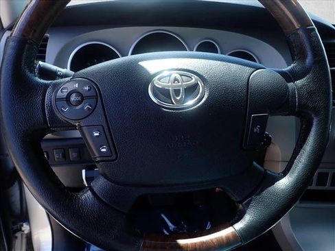 Used 2010 Toyota Tundra Limited AWD/4WD image 19