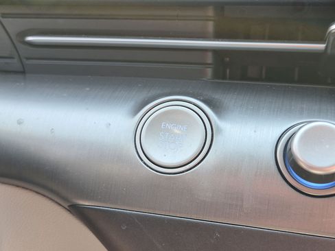 Used 2024 Hyundai Kona SEL AWD/4WD image 21
