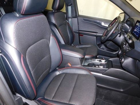 Used 2024 Ford Escape ST-Line image 19