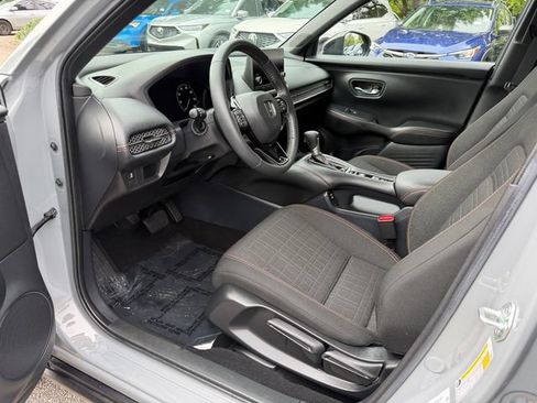 Used 2024 Honda HR-V Sport image 11