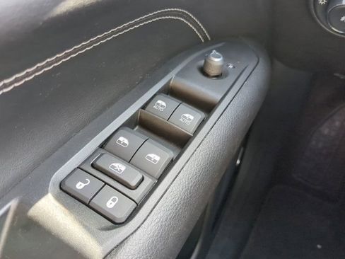 Used 2022 Jeep Compass High Altitude image 23